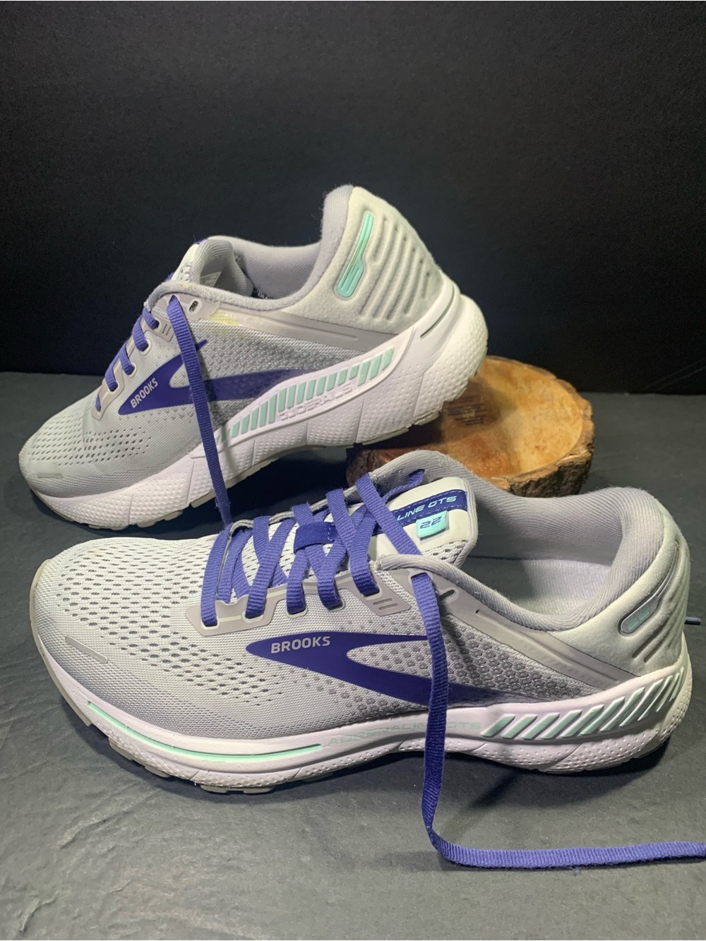 Brooks Adrenaline 22 Women’s Gray Purple Running Walking Sneakers Shoe Size-10